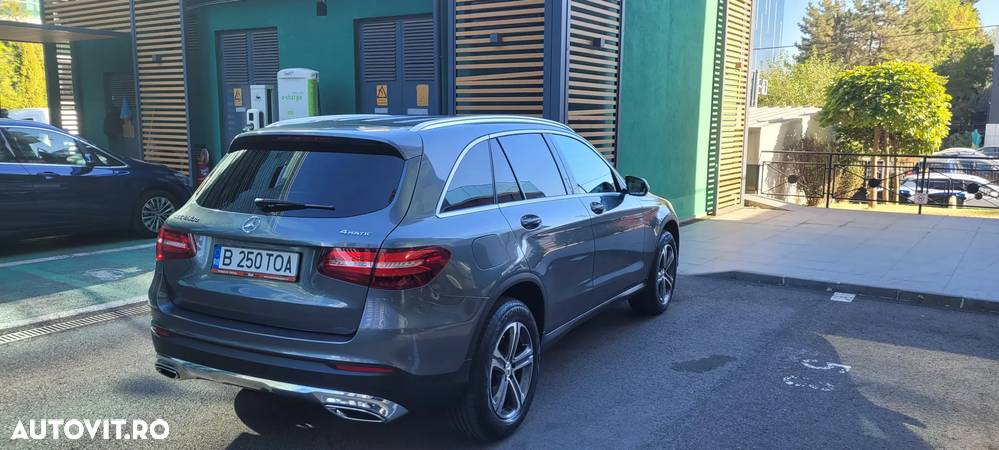 Mercedes-Benz GLC 250 d 4MATIC - 11