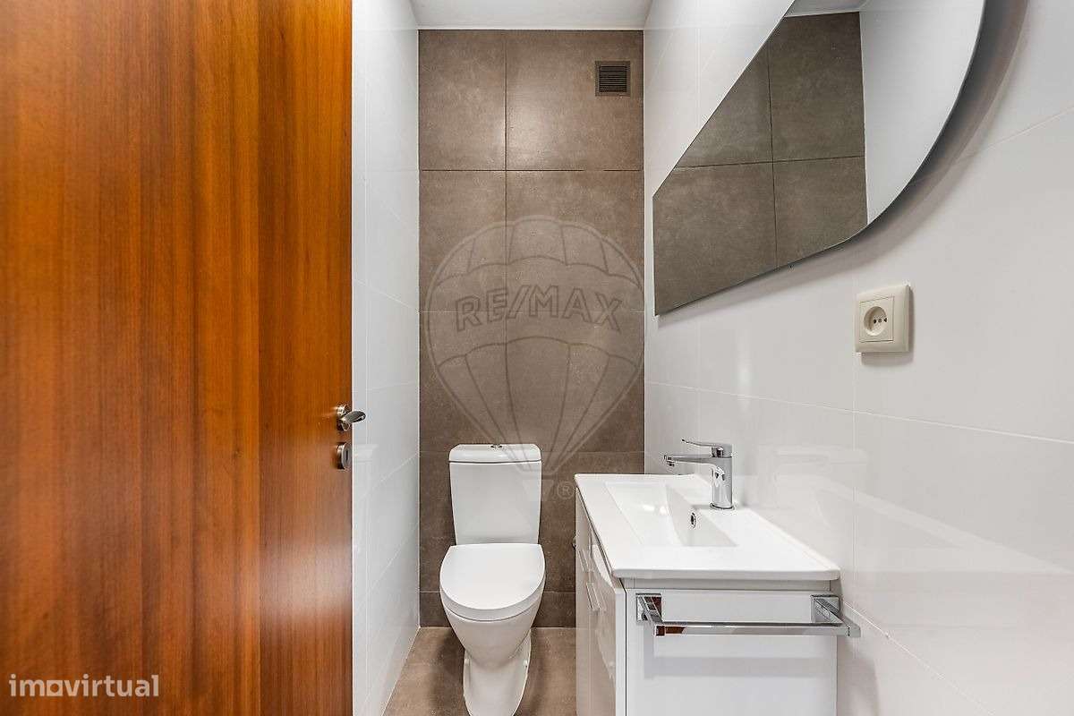Apartamento T2+1 Renovado no Coração de Vila Nova de Famalicão-6