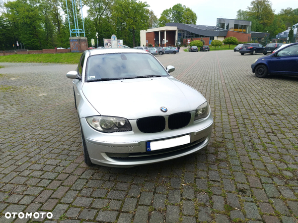 BMW Seria 1 118d - 4