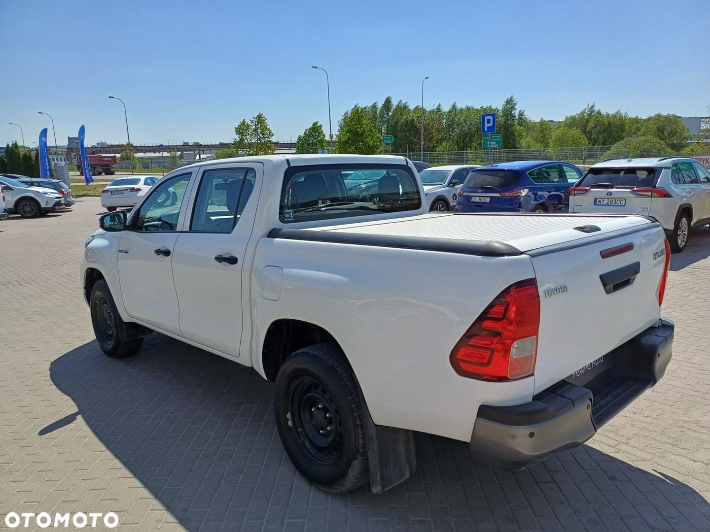 Toyota Hilux 2.4 D-4D Double Cab DLX 4x4 - 2