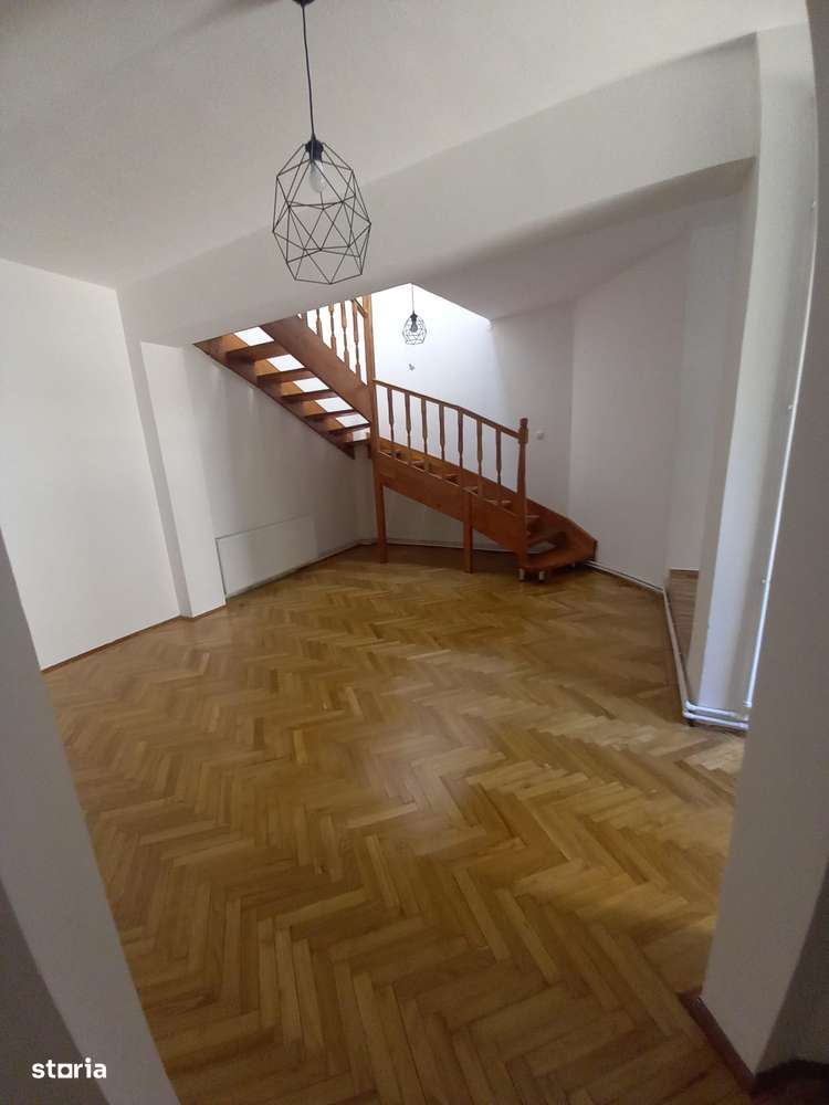 Mosilor Ardeleni Vila curte 50mp renovat recent Comision zero - Imagine principală: 4/19