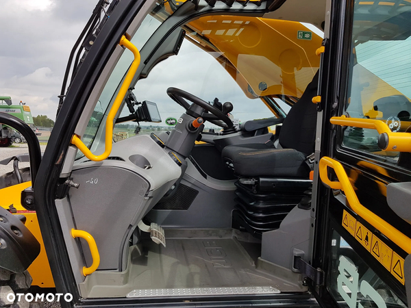 JCB 542-70 Agri Super 2020R - 13