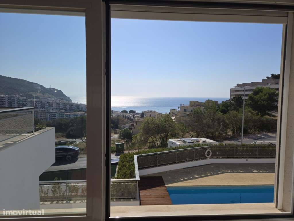 Moradia T5 com Terraço e Piscina-7