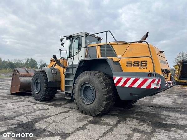 Liebherr L586 2plus2 - 4