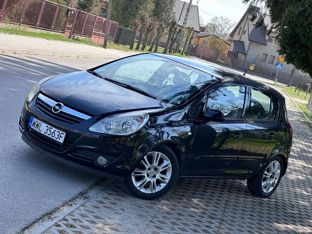 Opel Corsa D 1.2 16V Essentia 2008
