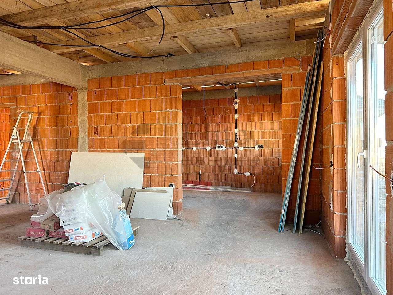 Casa cu 4 camere de vanzare in Santandrei - Imagine principală: 3/8