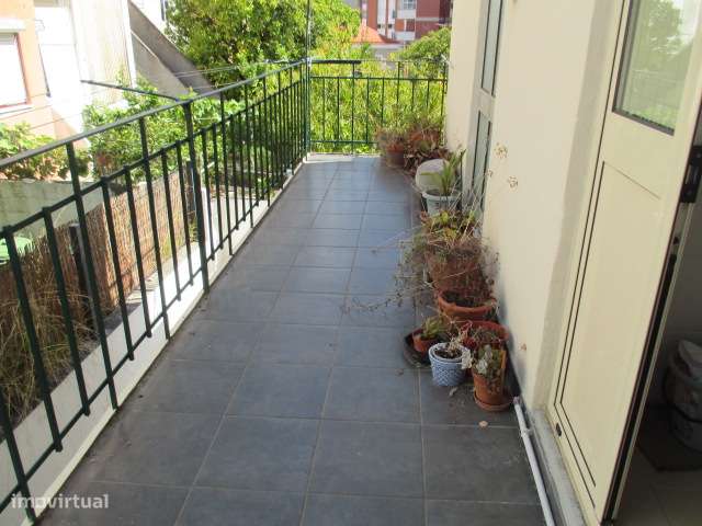 Apartamento T4 na Alameda da Conchada-3