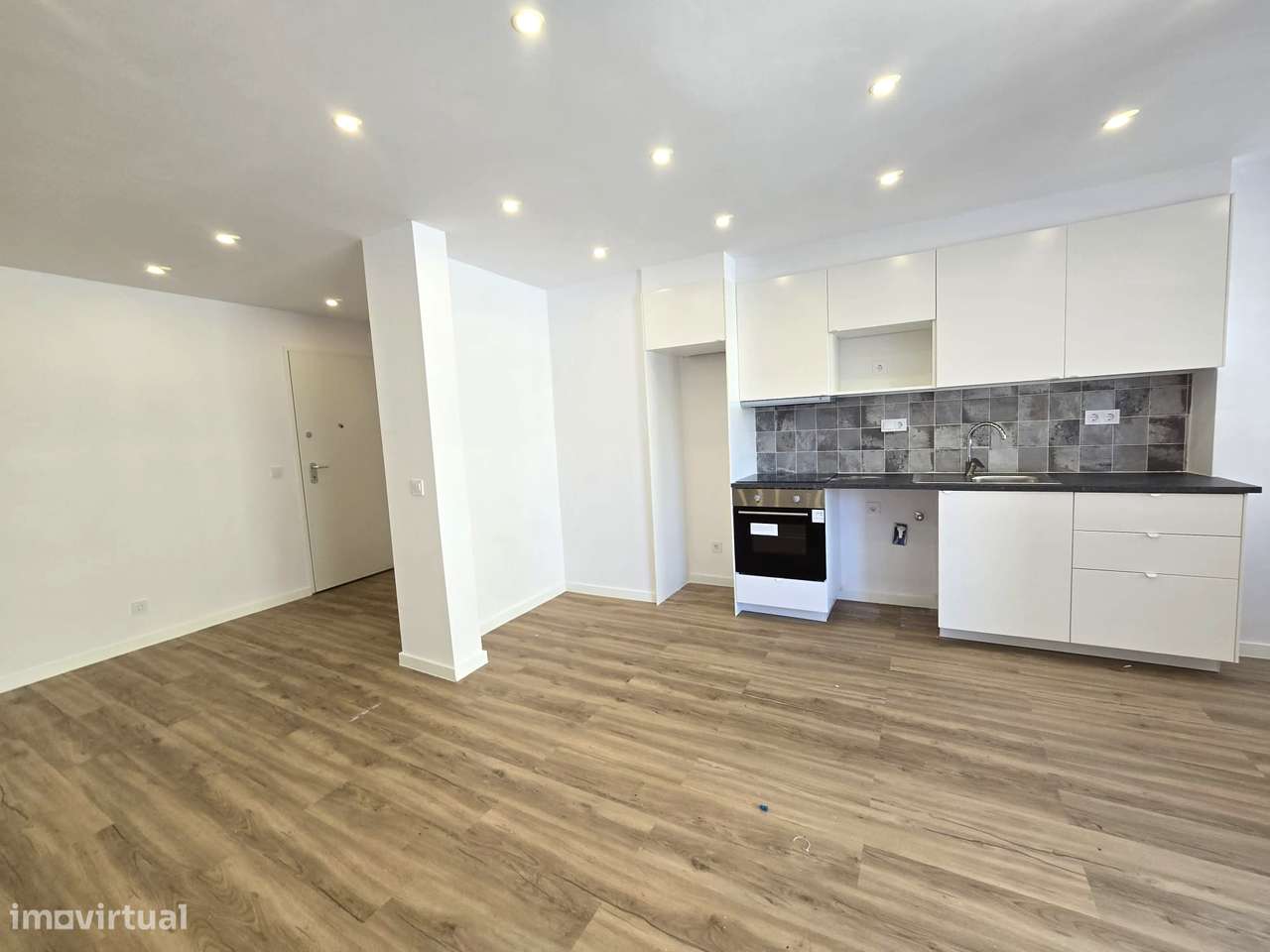 Apartamento Totalmente Remodelado T2 - Amadora-5