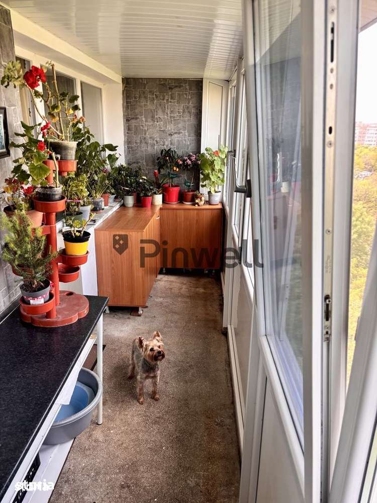 DE VANZARE 2 CAMERE CU BALCON I ZONA BERCENI