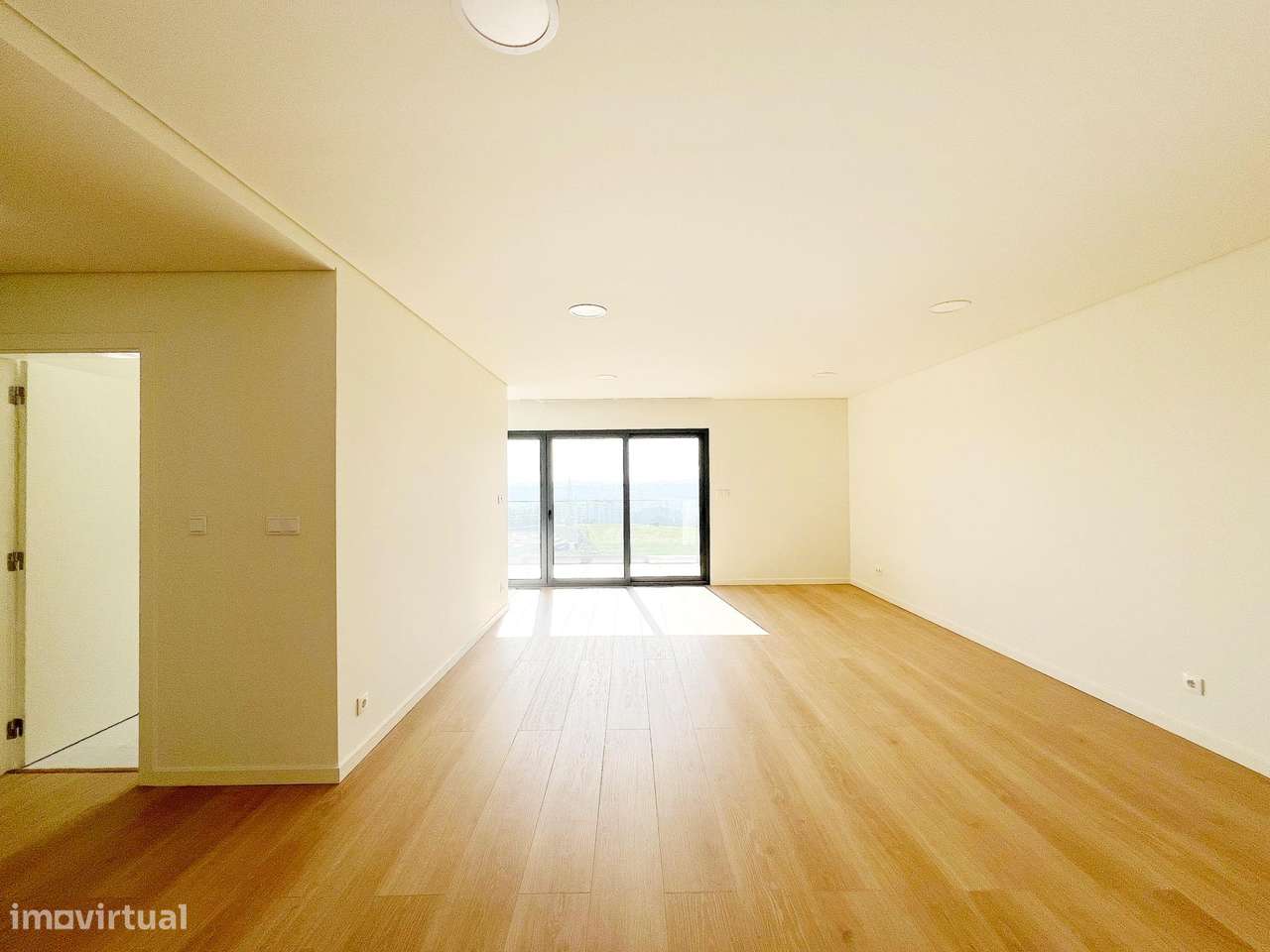 T2 novo c/ estacionamento e varanda - URBANIZAÇÃO MOINHOS DO...-1