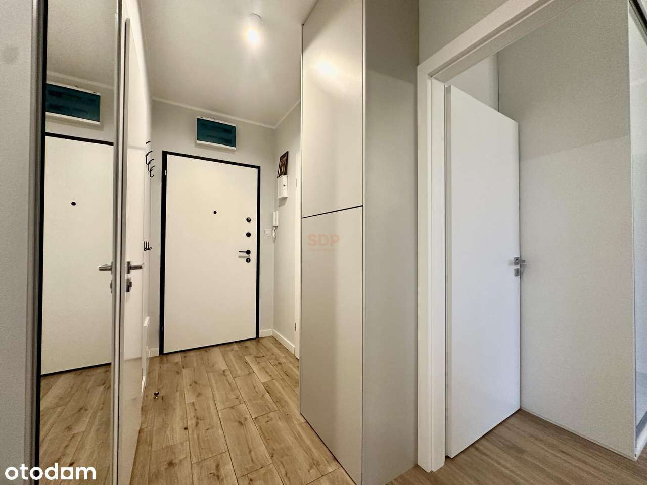 3-pokojowe mieszkanie z balkonem w spokojnej części Włoch-10