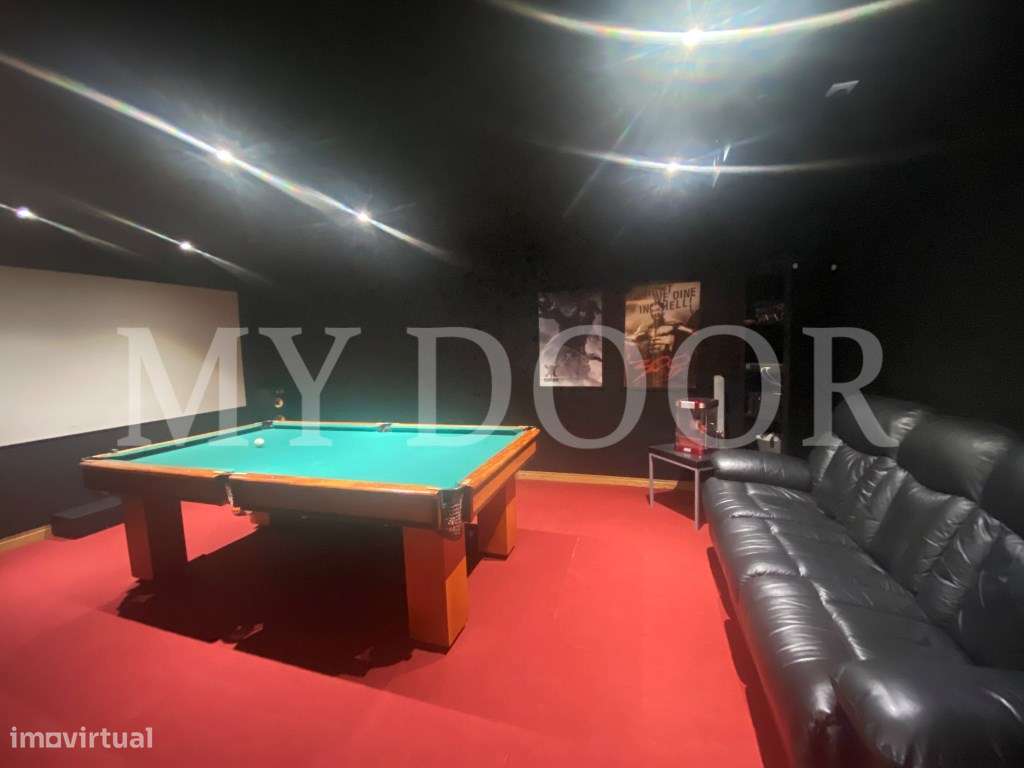 Loures - V4+1 Moradia c/ Piscina Privada - Varanda - Box + 2 parque...-58