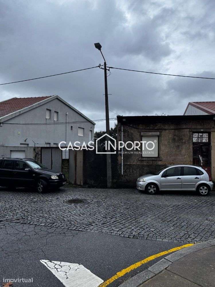 Prédio para Obra junto ao Hospital de São João-6