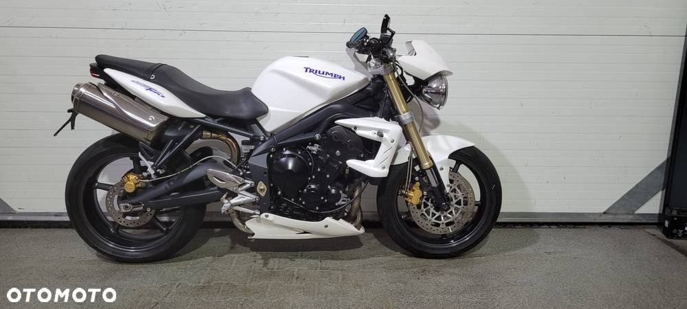 Triumph Street Triple - 21