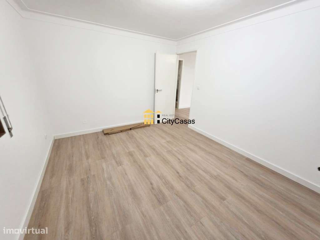 Apartamento T2 Renovado em Rio Tinto-6