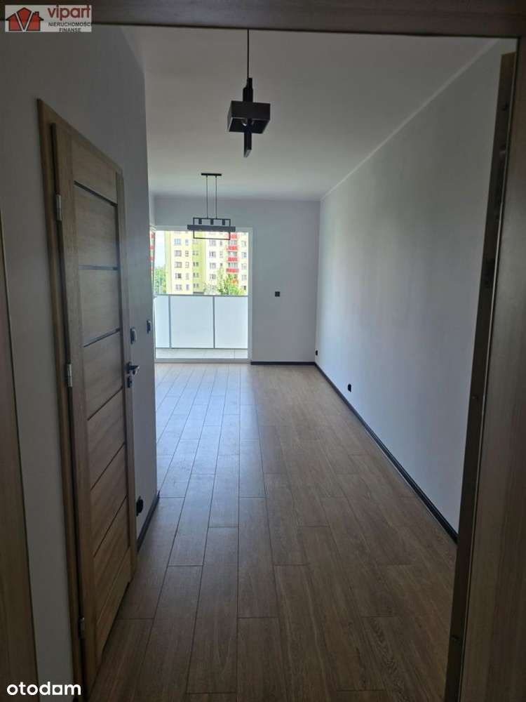 Przytulna kawalerka na osiedlu Panorama w Tychach-12