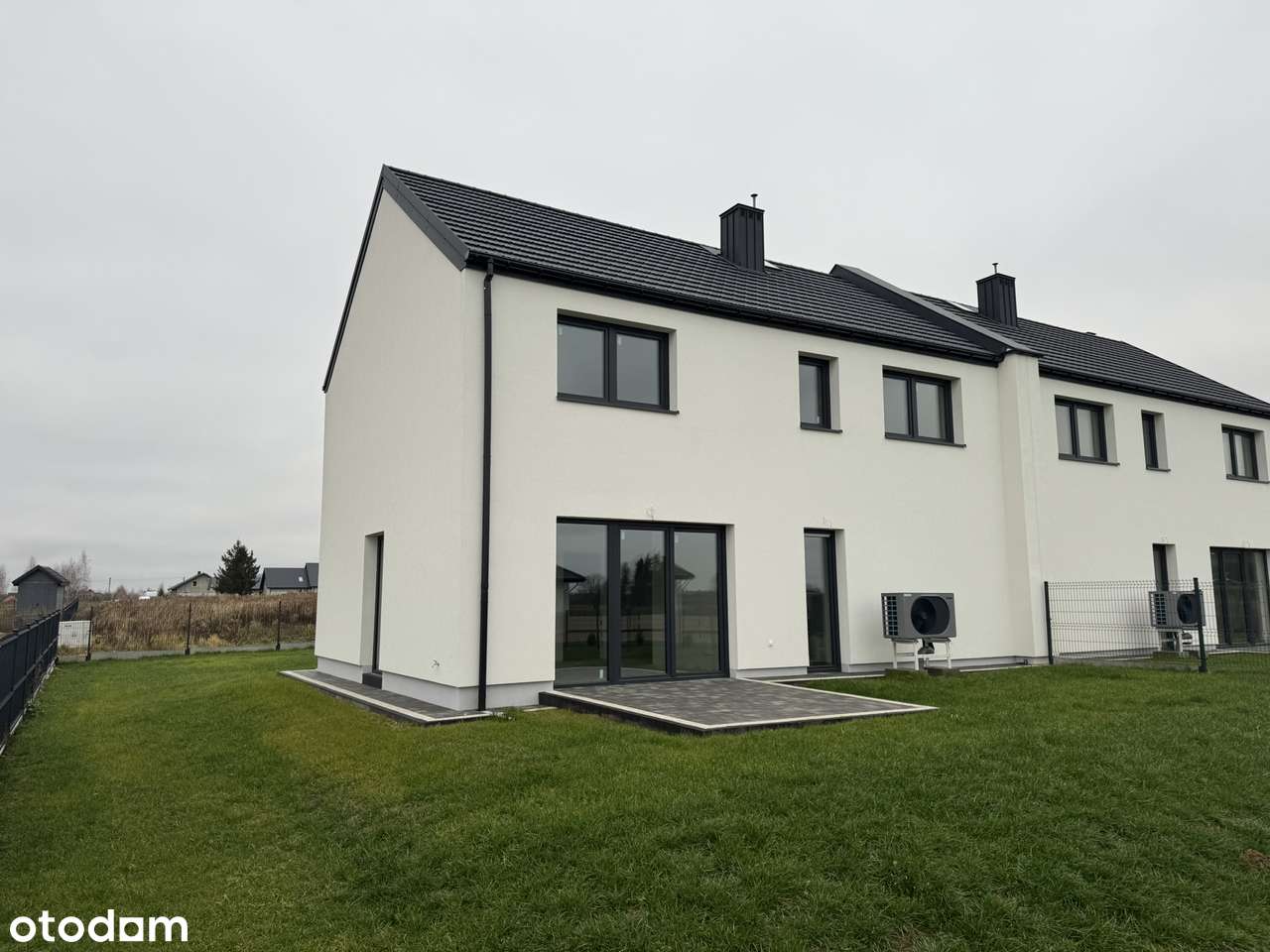 Gotowy dom, 5 pokoi, 130 m2, działka 700 m2 - Pełny obrazek: 2/10