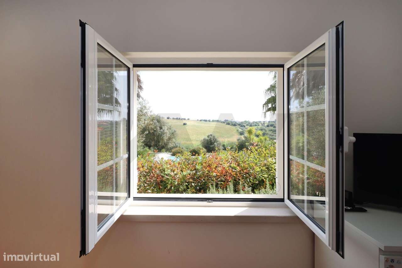 Moradia de Luxo com Piscina e Vistas Panorâmicas | Moçarria, Santarém-25