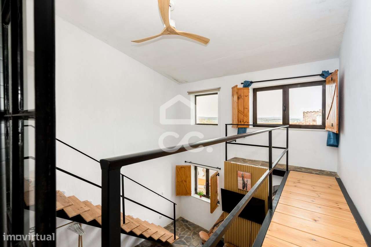 Moradia T1 Moderna e Renovada c/ Varanda | Portel-10