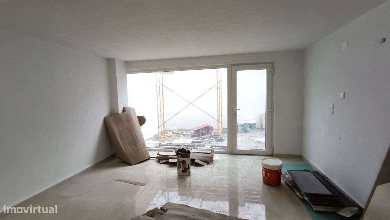 Moradia T4 Charneca Caparica 5 m Praias - Grande imagem: 4/34