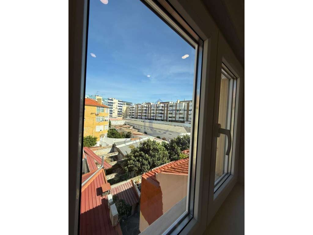 Excelente Apartamento T2+1 Duplex com Suíte no Piso Superior-12