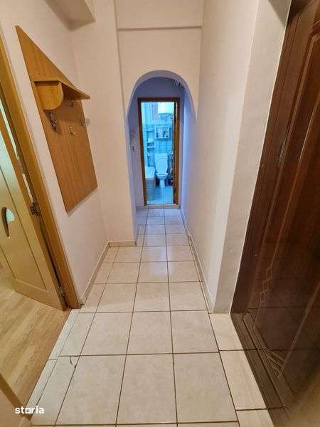 Vind 2camere etaj 6 din 7 zona port