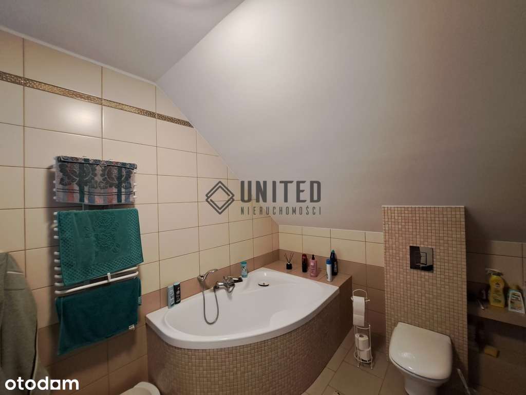 Dom wolnostojący w Miłoszycach z pięknym ogrodem-10