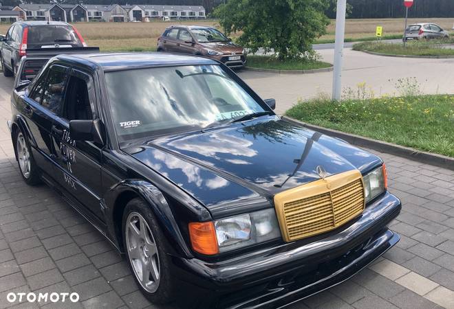 Mercedes-Benz W201 (190) - 4