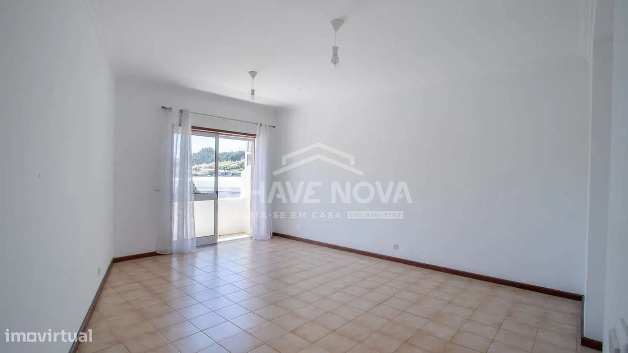 FN - T1+1 com garagem fechada | Canelas-7