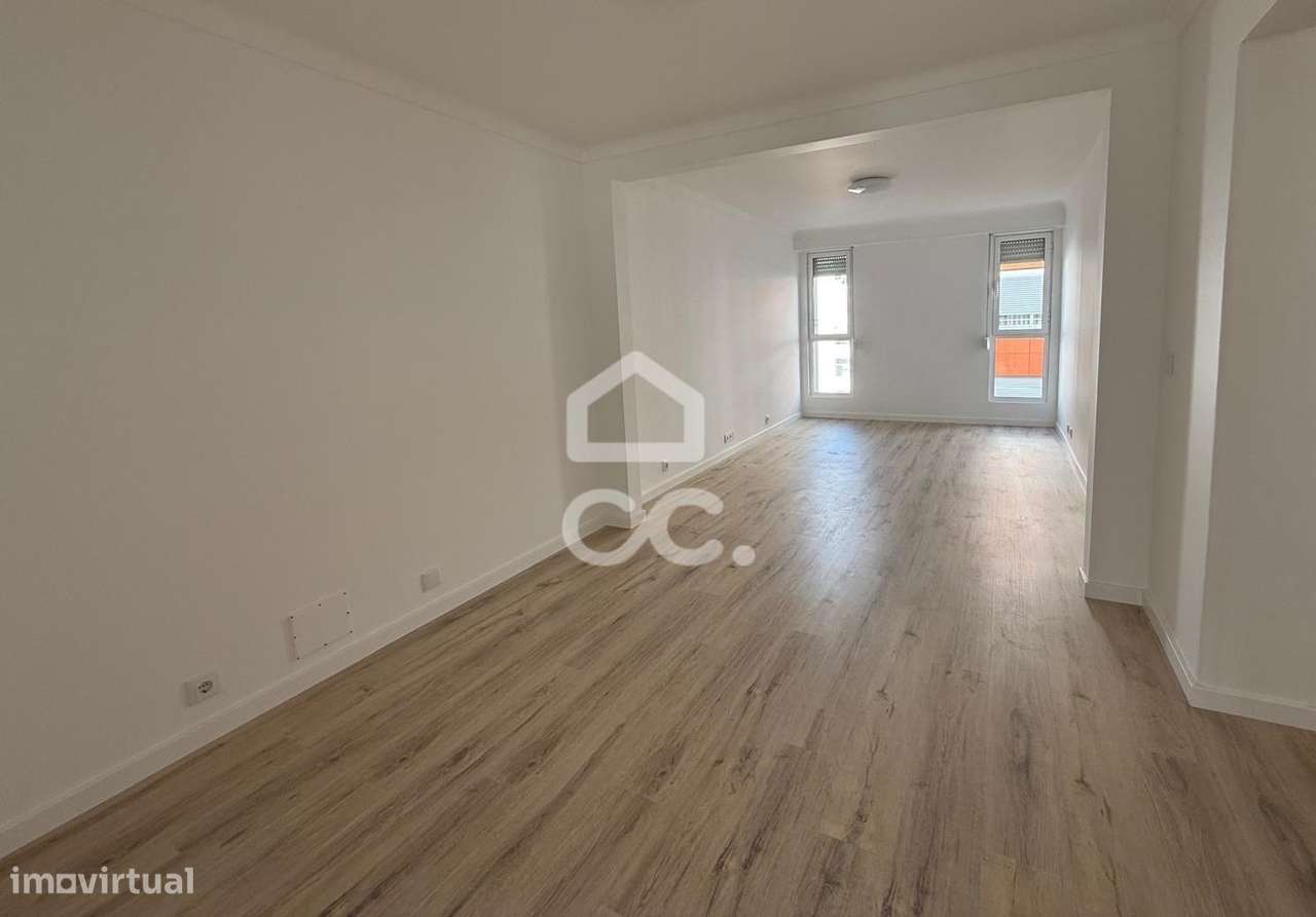 Apartamento T2 - Grande imagem: 2/15