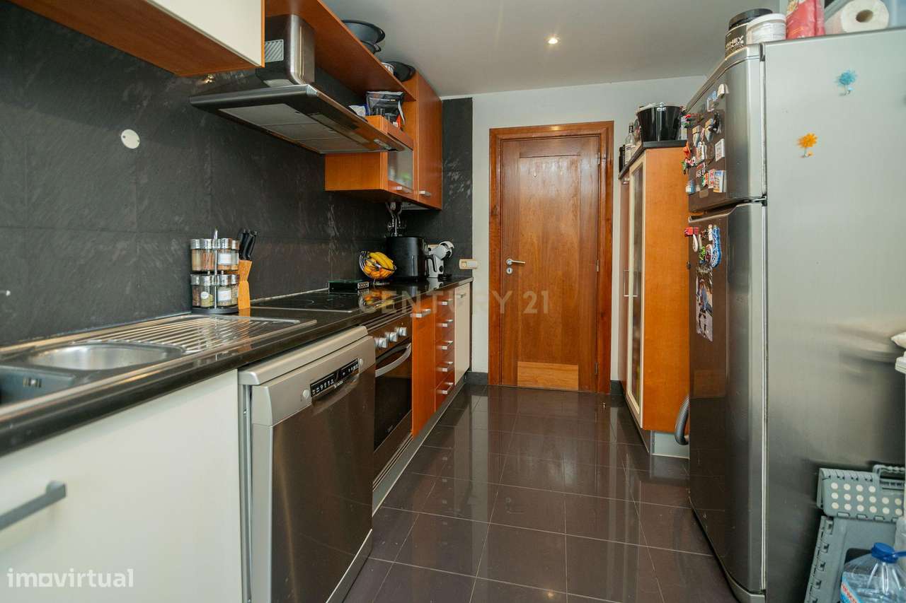 FABULOSO APARTAMENTO DE LUXO T2 DE GRANDES DIMENSÕES COM 2 LUGARES DE-19