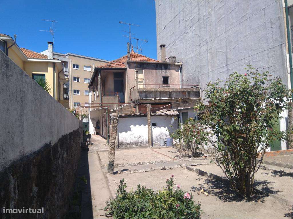 INVESTIMENTO 2 Moradias Terreno de 890 m² Alto da Maia em Águas Santas-20