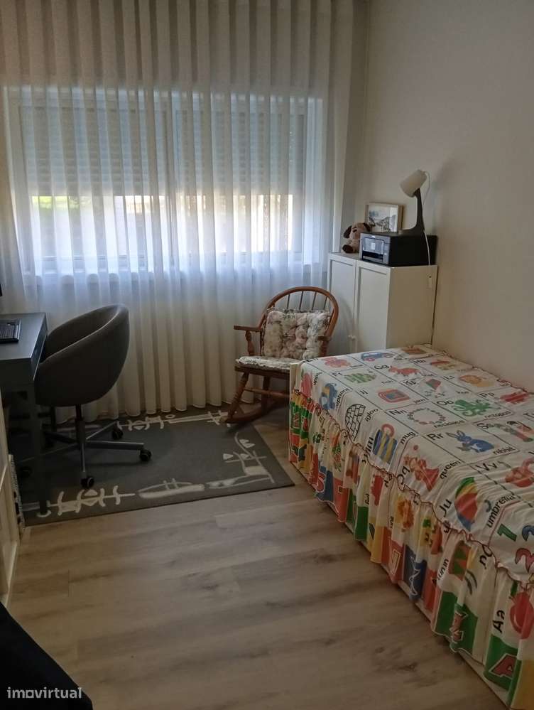 Fantástico apartamento T2 com terraço em condomínio fechado em Canelas-14