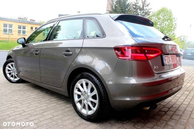 Audi A3 1.4 TFSI Attraction - 4