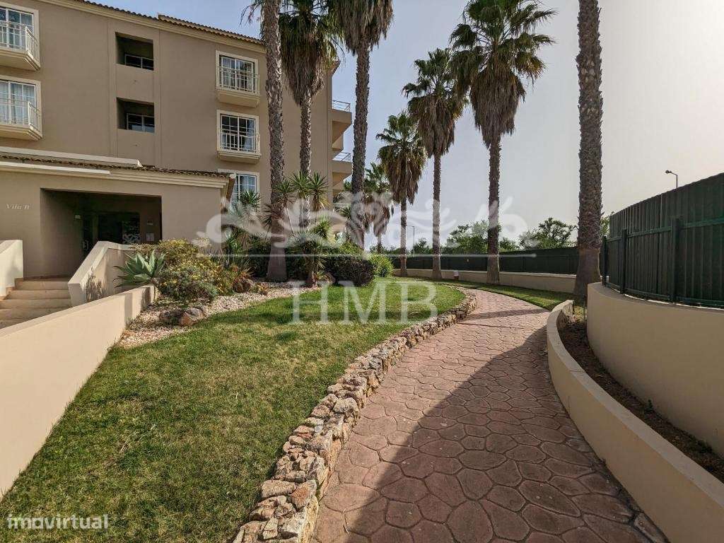 Apartamento T1+1 em Alvor, piscina e garagem-31