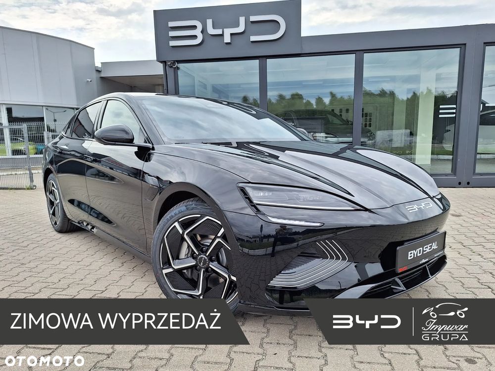 3,8 S (0-100 km/h) / Zasięg 520 km / Head-Up / Dynaudio® / Kamera 360
