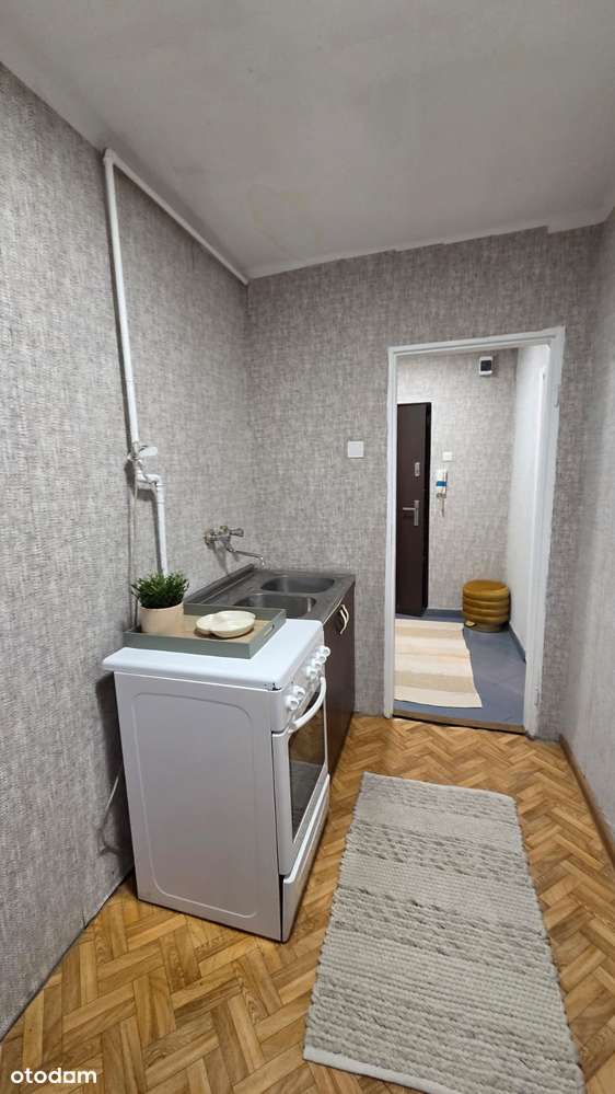 Okazja ! 28m² na 1. piętrze | Niski czynsz 250 zł | Środkowe i ciepłe-3