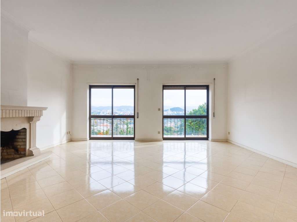 Moradia T3 em Santa Clara-16