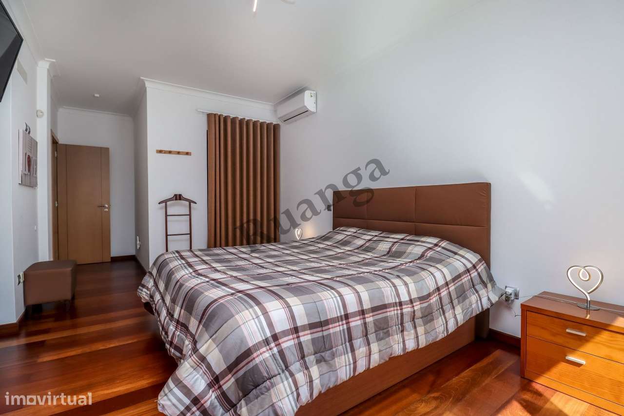 Excelente Moradia  para venda na Aldeia de Santo André-16