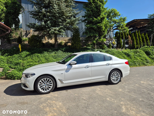 BMW Seria 5 530d xDrive Luxury Line - 4