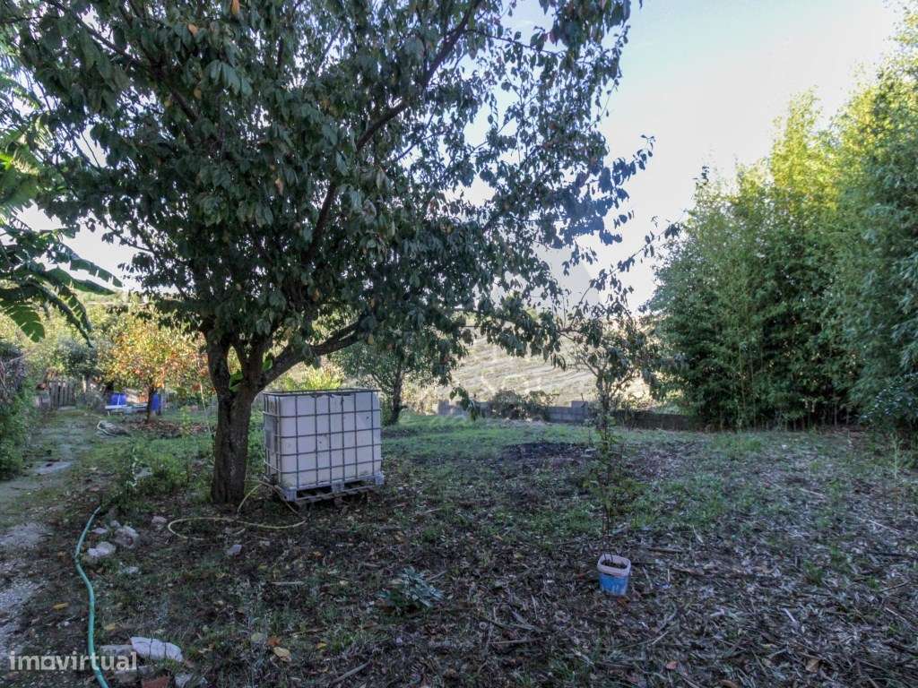 Moradia V3 c garagem em 1.040 m2 a 1 hora de Lisboa-32