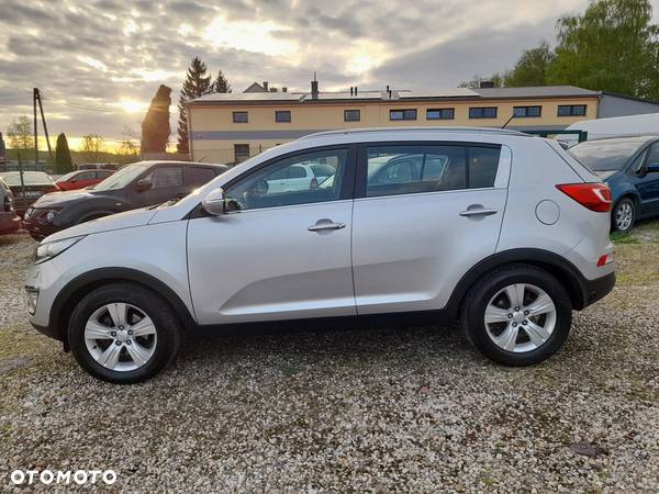 Kia Sportage 2.0 CVVT 2WD Attract - 11