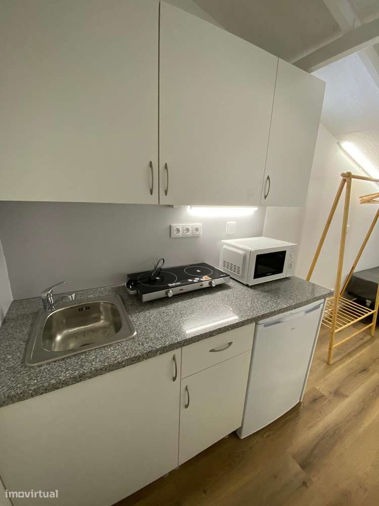 Excelente Prédio remodelado junto à Praça do Comercio-5