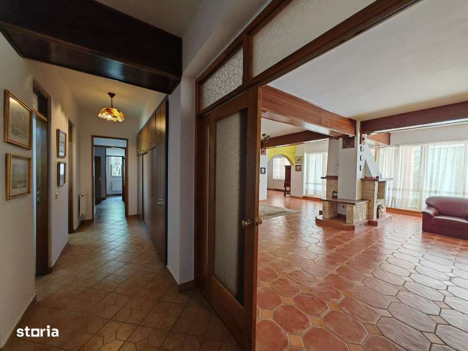Vila in Pipera, spatioasa, retrasa, multifamiliala - intimitate totala-12