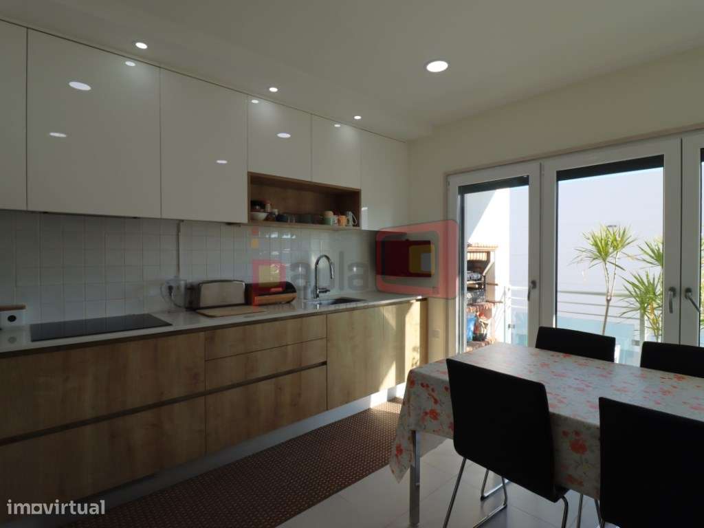 APARTAMENTO T3 COM GARAGEM BOX - MONTIJO-18