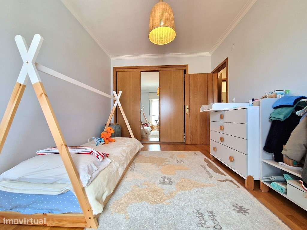 Apartamento T3 em Sesimbra com boas áreas-17