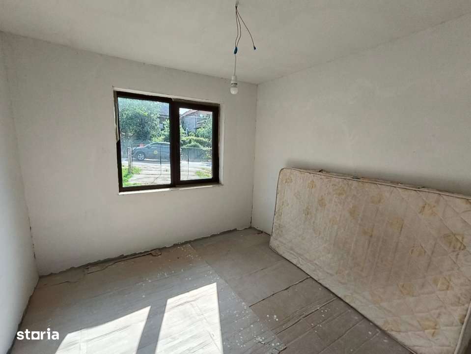 Casa P+M la gri de vanzare – Rasova, comuna Balesti-3