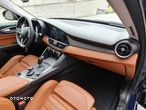 Alfa Romeo Giulia 2.0 Turbo 16V AT8-Q4 Veloce Ti - 21