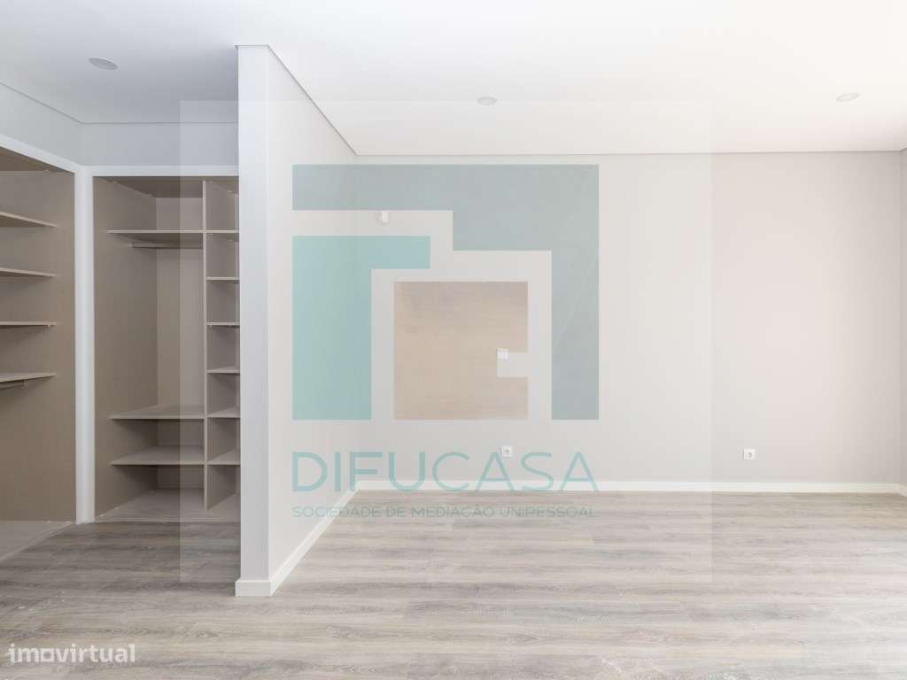 Moradia Isolada T4 Duplex com Piscina e Garagem-25