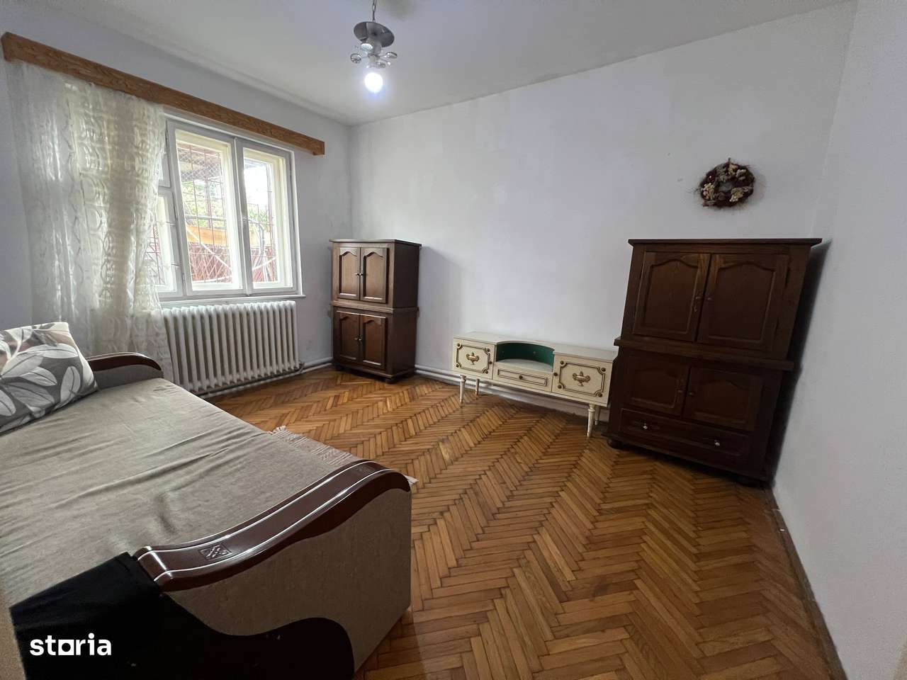 Apartament la casa, decomandat cu acces auto si gradina-4